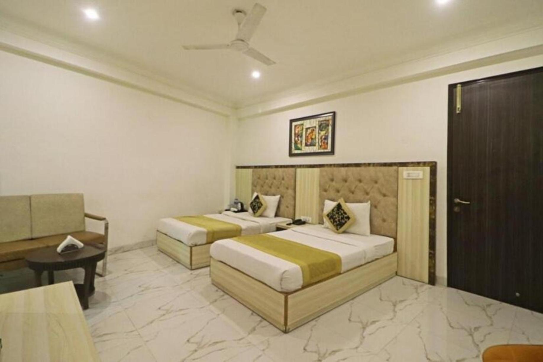 Hotel The Almora By Rs Global Near By Delhi International Airport With - Free Airport Drop New Delhi Exterior photo